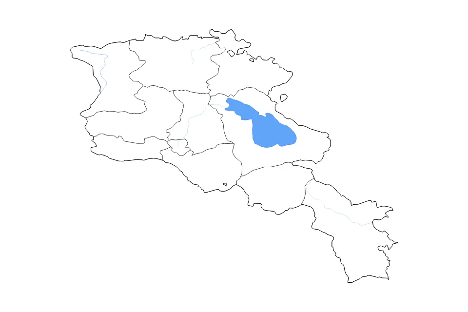 Outline map of Armenia with subdivision borders and major lakes and rivers.