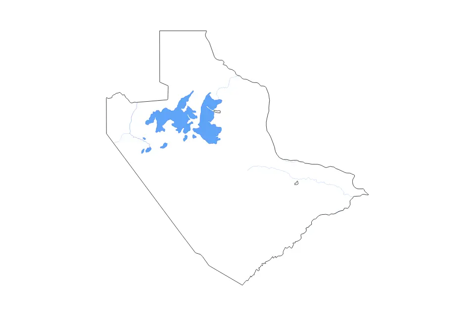 Outline map of Central District, Botswana with subdivision borders and major lakes and rivers.