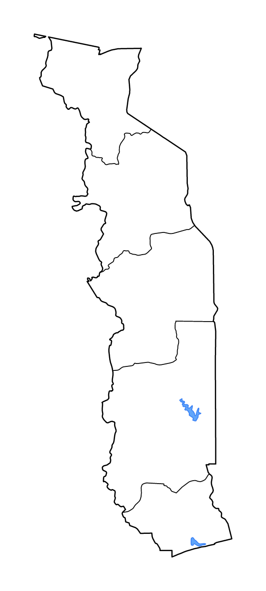 Mapa de contorno de Togo con límites administrativos internos, lagos y ríos.
