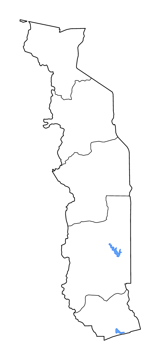 Mapa de contorno de Togo con límites administrativos internos, lagos y ríos.