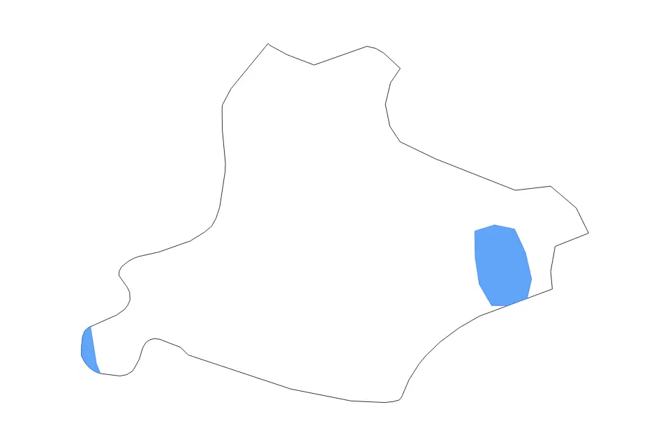 Outline map of Monastir Governorate, Tunisia with subdivision borders and major lakes.