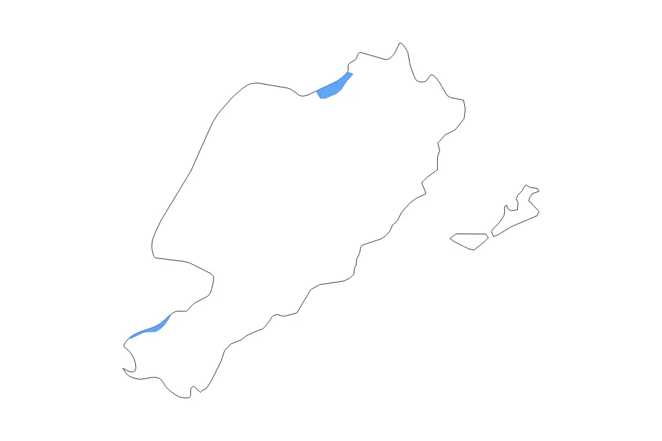 Outline map of Sfax Governorate, Tunisia with subdivision borders and major lakes.