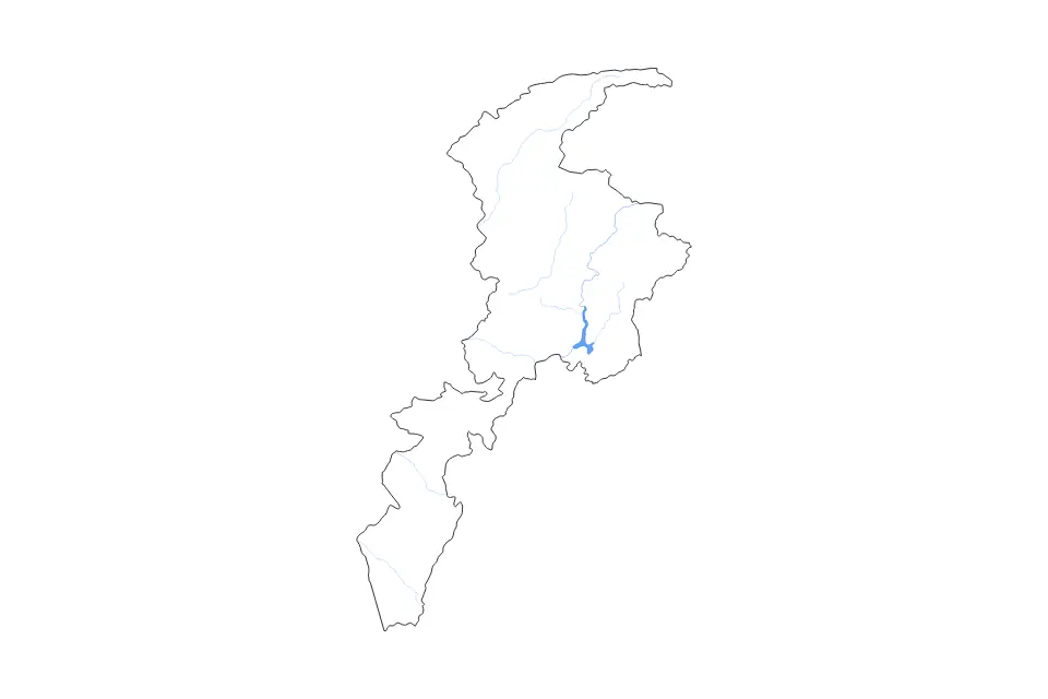 Outline map of Khyber Pakhtunkhwa, Pakistan with subdivision borders and major lakes and rivers.