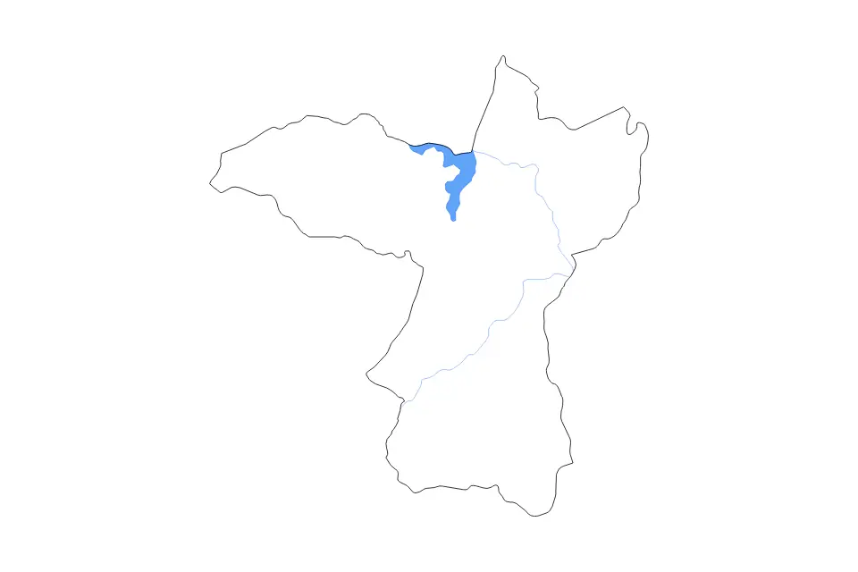 Outline map of Khon Kaen, Thailand with subdivision borders and major lakes and rivers.