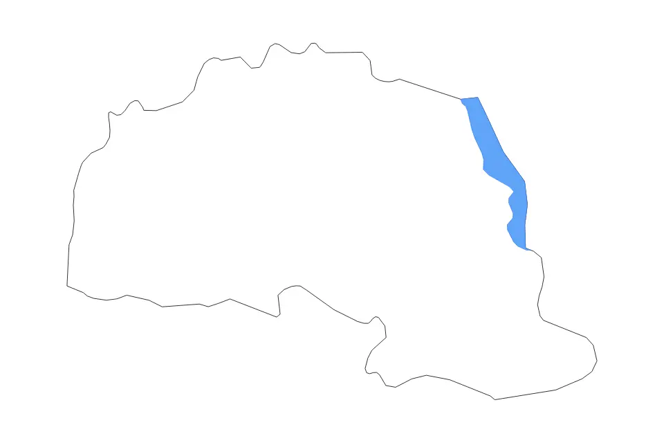 Outline map of Põlva County, Estonia with subdivision borders and major lakes.