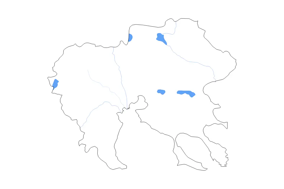 Outline map of Centre Macedonia, Greece with subdivision borders and major lakes and rivers.