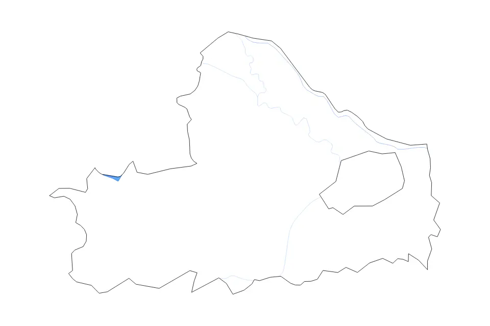 Outline map of Győr-Moson-Sopron County, Hungary with subdivision borders and major lakes and rivers.