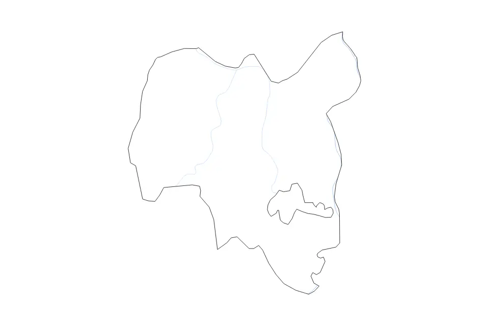 Outline map of Tolna County, Hungary with subdivision borders and rivers.