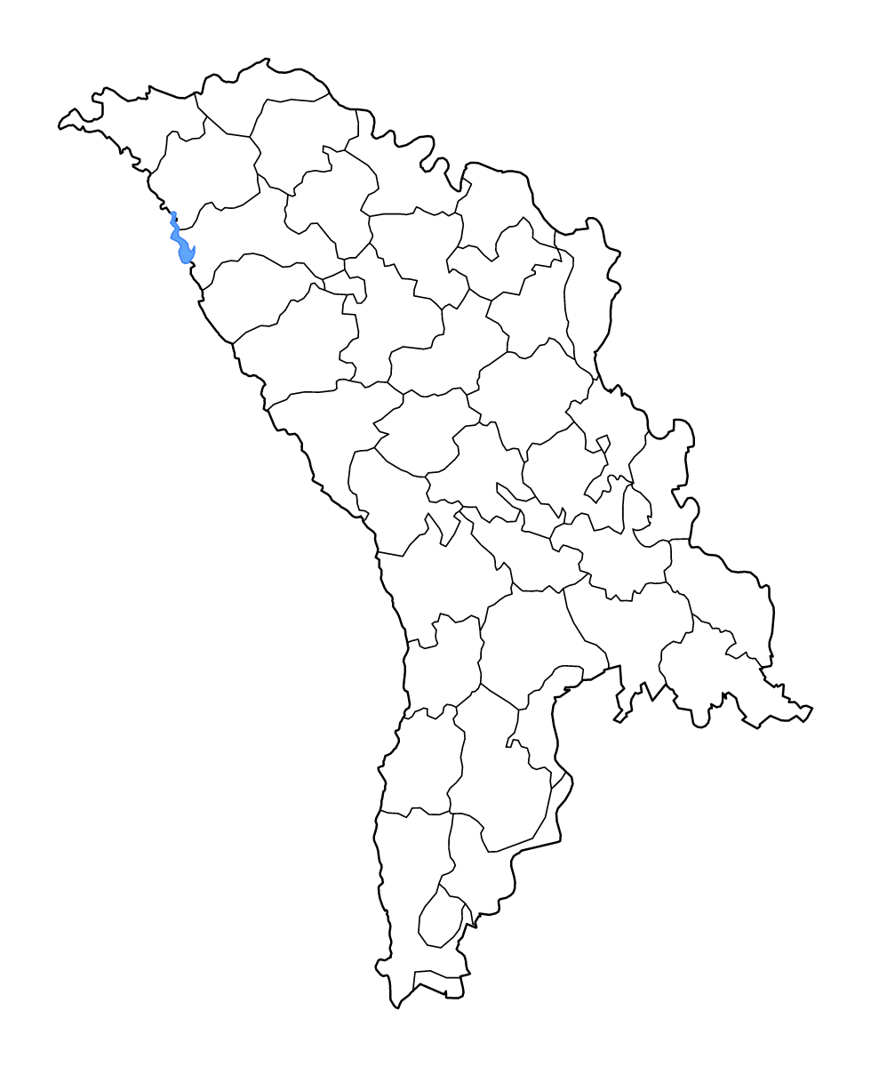 Mapa de contorno de Moldova con límites administrativos internos, lagos y ríos.