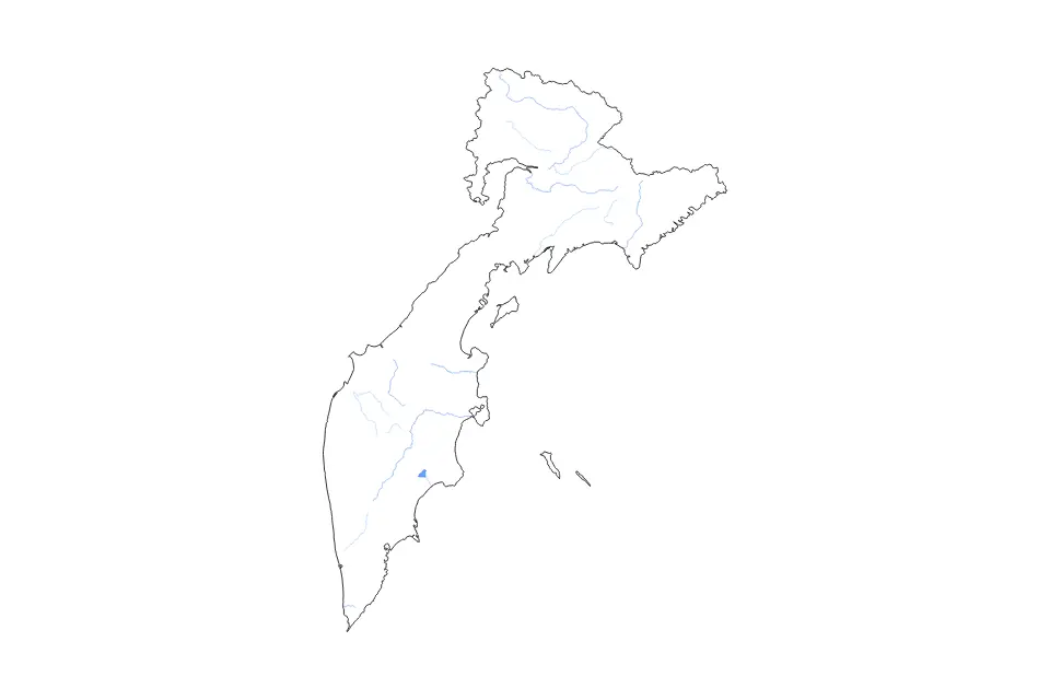 Outline map of Kamchatka Krai, Russian Federation with subdivision borders and major lakes and rivers.