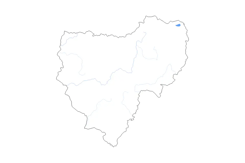 Outline map of Smolensk, Russian Federation with subdivision borders and major lakes and rivers.