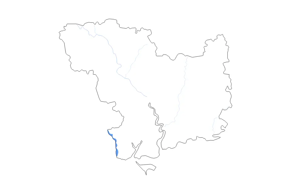 Outline map of Mykolaiv, Ukraine with subdivision borders and major lakes and rivers.