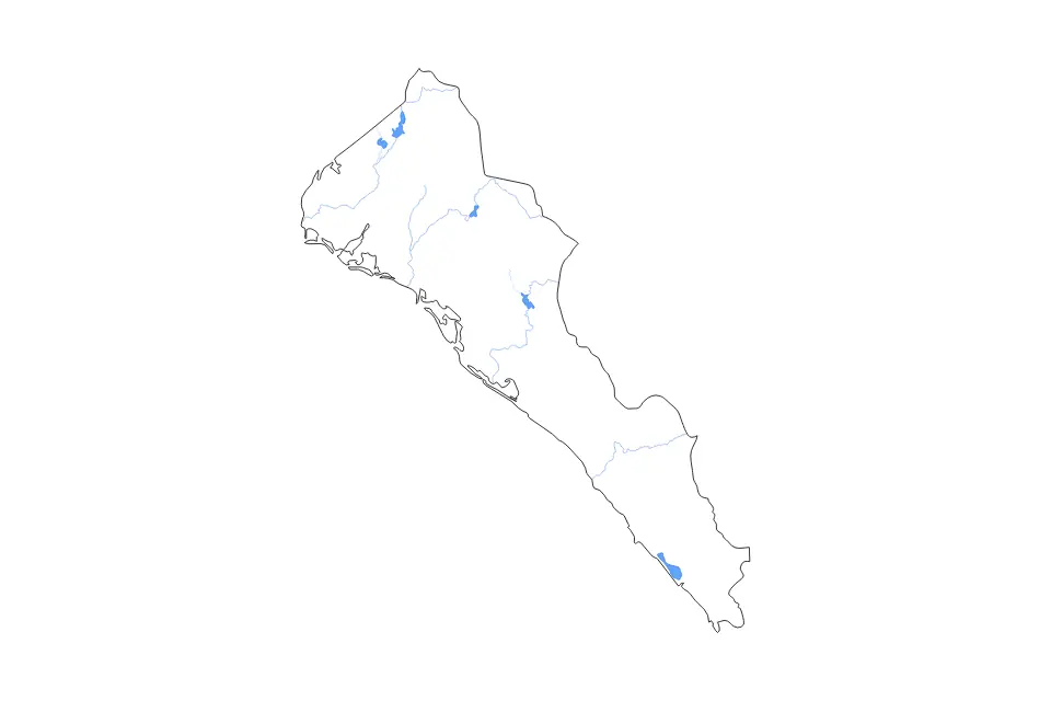 Outline map of Sinaloa, Mexico with subdivision borders and major lakes and rivers.