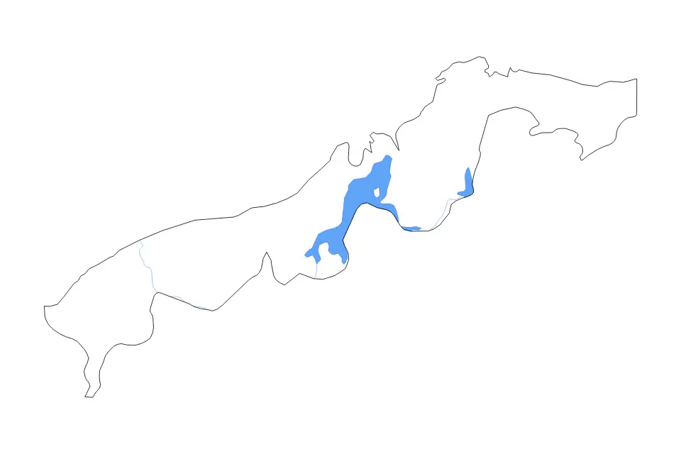 Outline map of Colón, Panama with subdivision borders and major lakes and rivers.