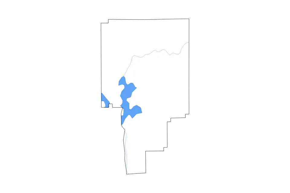 Outline map of Tallapoosa County, Alabama with subdivision borders and major lakes and rivers.