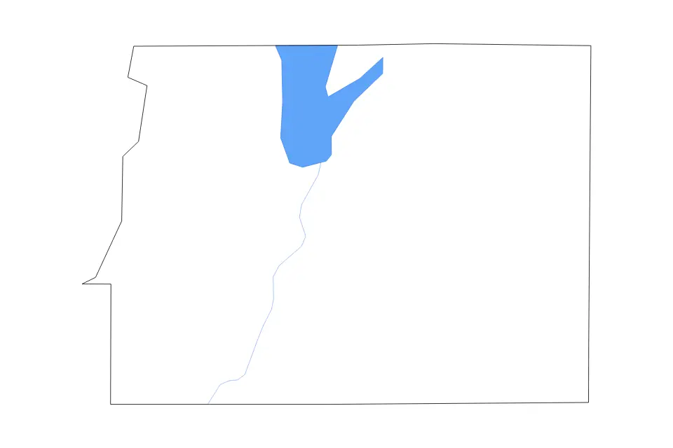 Outline map of Franklin County, Illinois with subdivision borders and major lakes and rivers.