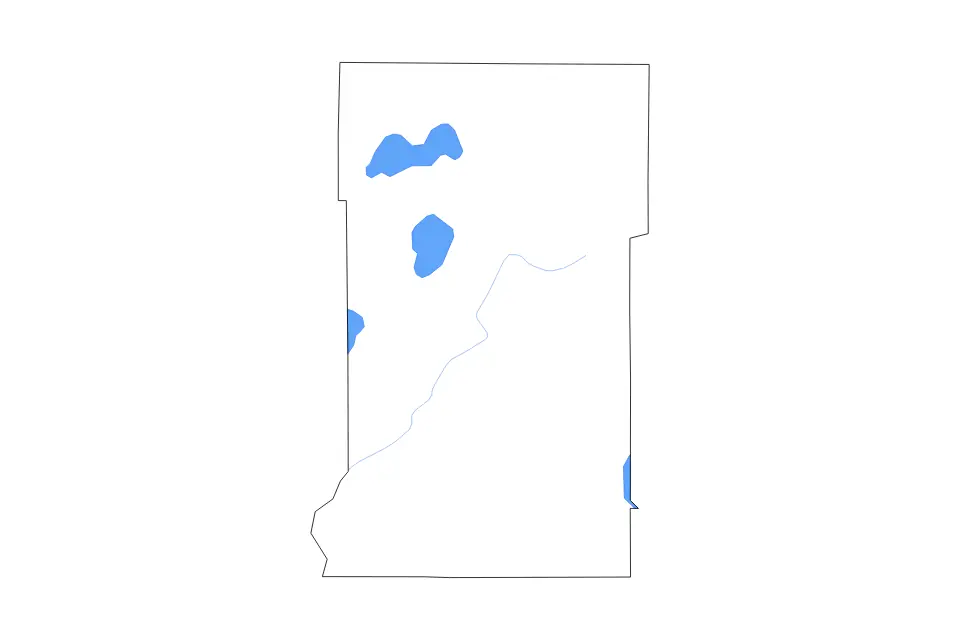 Outline map of Crow Wing County, Minnesota with subdivision borders and major lakes and rivers.
