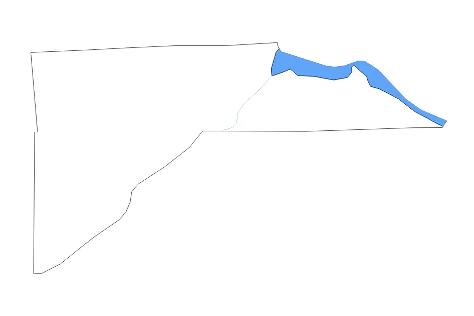 Outline map of Lucas County, Ohio with subdivision borders and major lakes and rivers.