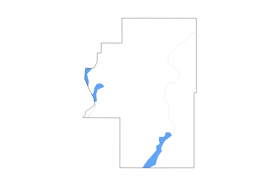Outline map of Cherokee County, Oklahoma with subdivision borders and major lakes and rivers.