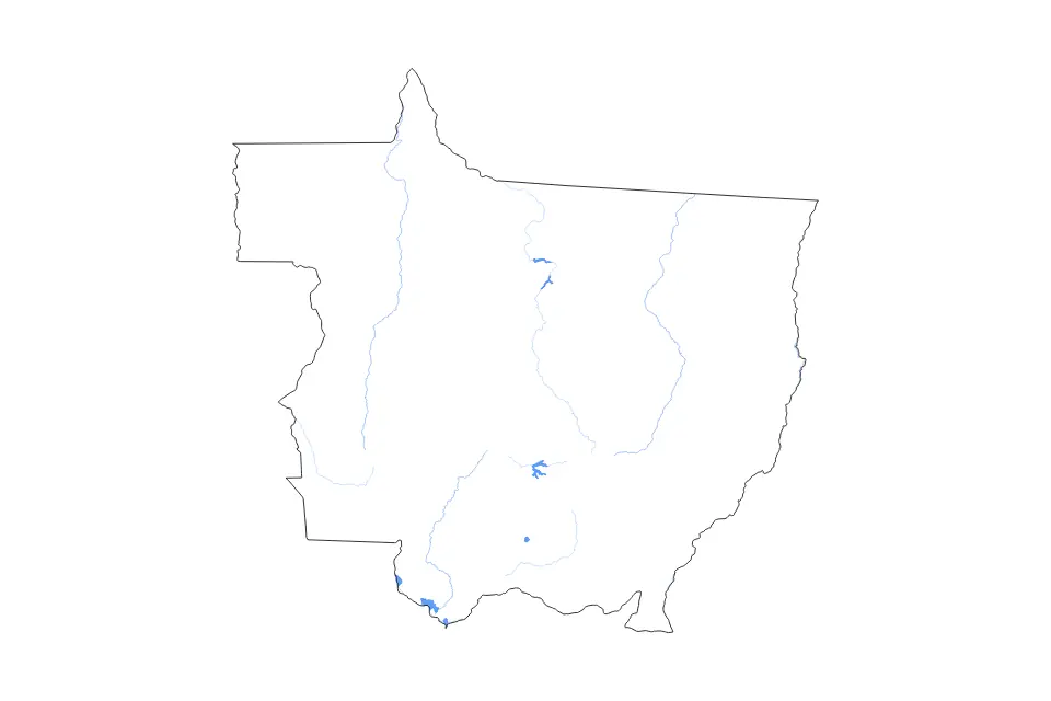 Outline map of Mato Grosso, Brazil with subdivision borders and major lakes and rivers.