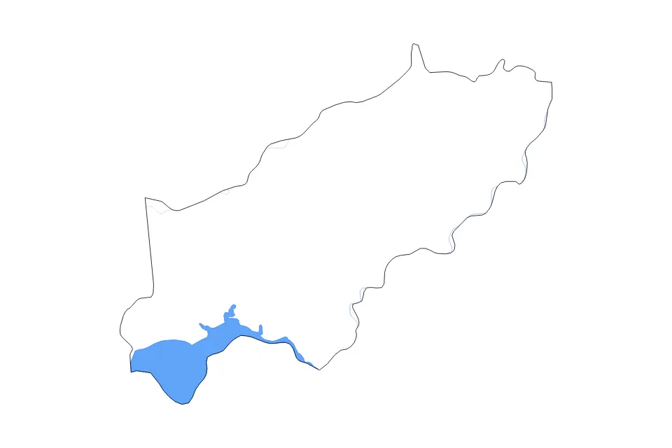 Outline map of Itapúa Department, Paraguay with subdivision borders and major lakes and rivers.